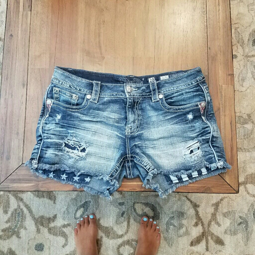 Miss Me Shorts